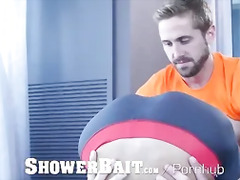 ShowerBait Str8 guy seduced into rough shower fuck